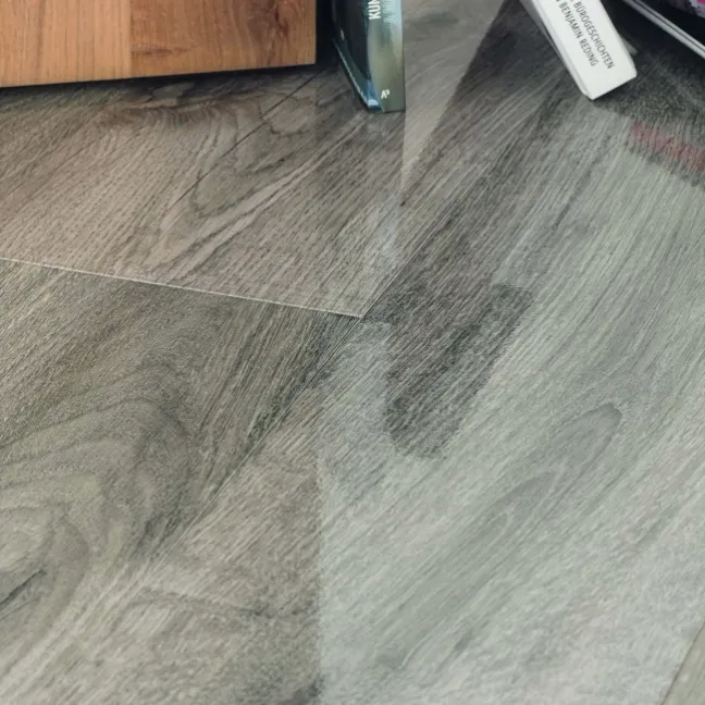 Glossy Grey Oak Laminate Flooring 8mm