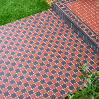 Victoria Red & Black Chequer Mosaic 291x291 Patio Roomset