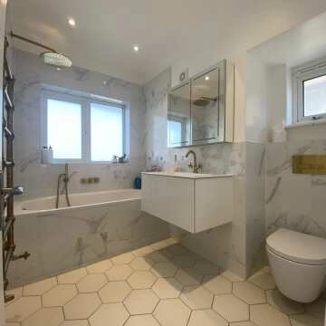 Place White Marble Effect Wall Tile