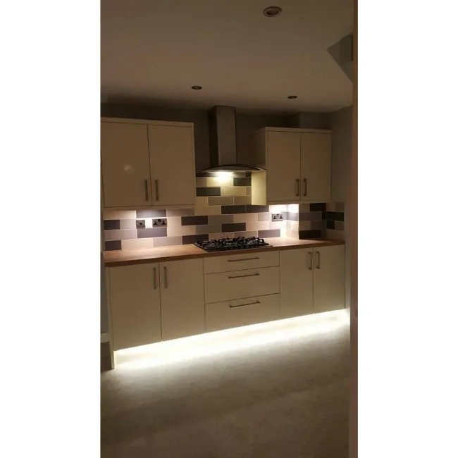 Linear Gloss Wall White Metro Tiles