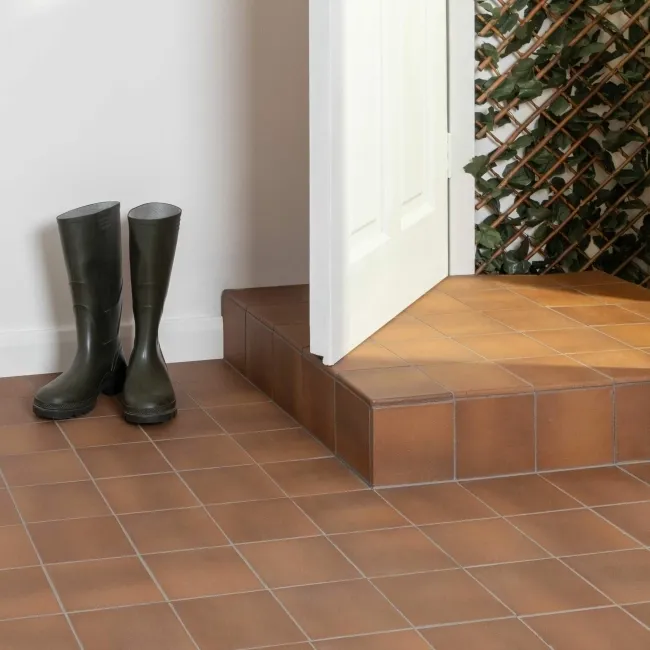 Quarry Brown Charred Effect Natural Clay REX Round Edge Matt Corner Tile