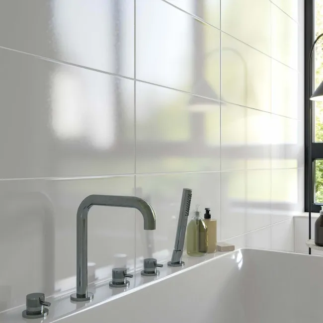 Flat White Gloss Ceramic Wall Tile - 300x600