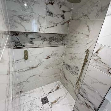 Barnaby White Marble Effect Gloss Vitrified Ceramic Wall and Floor Tile