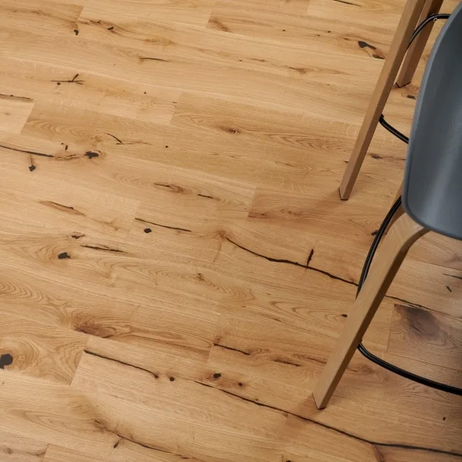 Medio Rustic Oak Engineered Flooring 14mm x 130mm Lacquered