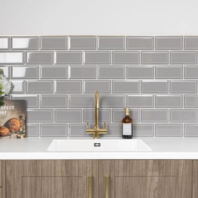 Metro Retro Bevelled Smokey Grey Gloss Wall Tile