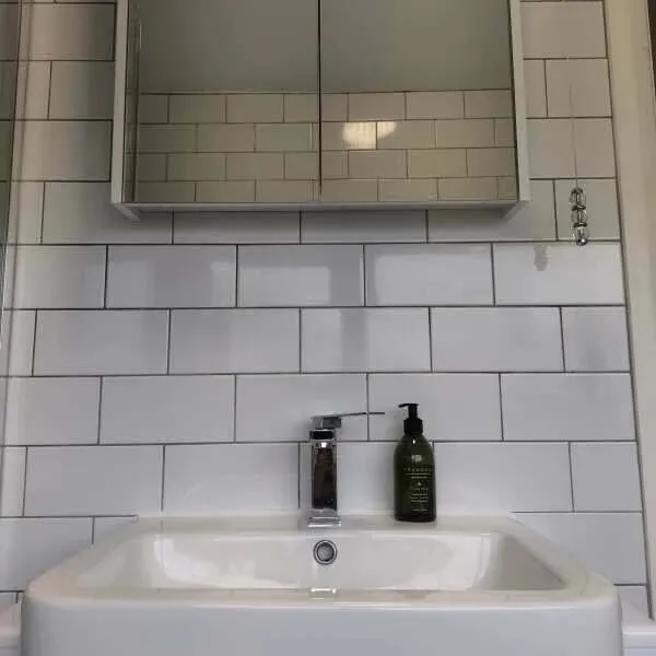 Underground White Wall Tiles