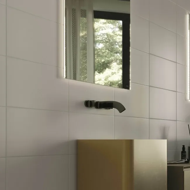 Flat White Matt Ceramic Wall Tile - 250x400