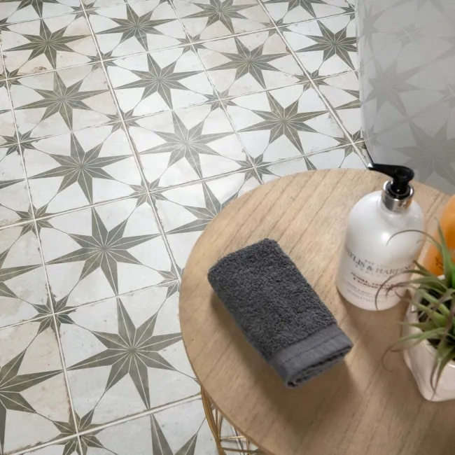 Metropolis Star Laurel Wall and Floor Tiles