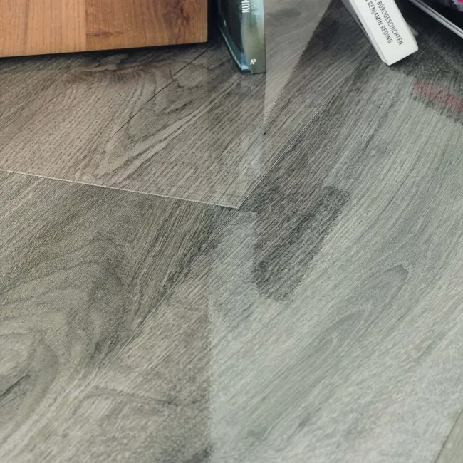 Glossy Grey Oak Laminate Flooring 8mm