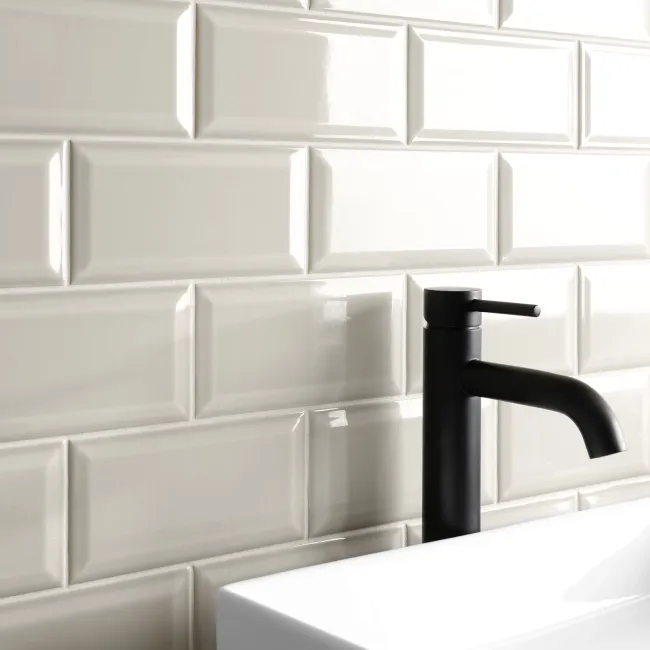 Metro Retro Bevelled Mint Green Gloss Wall Tile