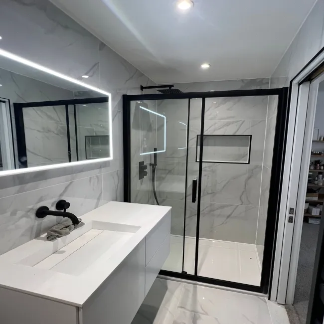 Delicatto White Marble Effect Polished Porcelain Wall and Floor Tile