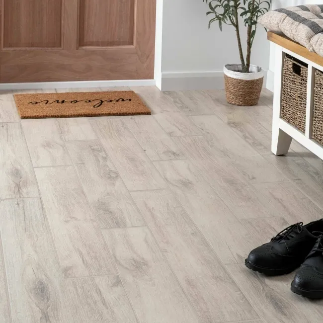 Naturalia Light Oak Wood Effect Matt Porcelain Floor Tile