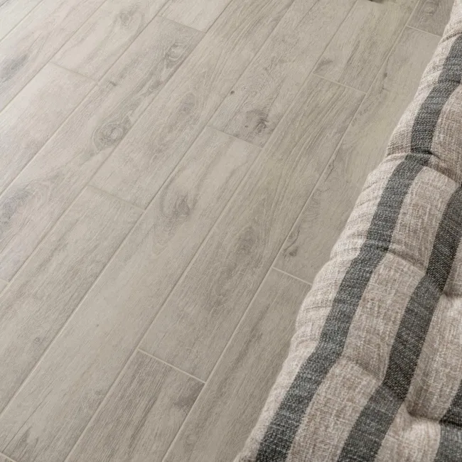 Naturalia Light Oak Wood Effect Matt Porcelain Floor Tile