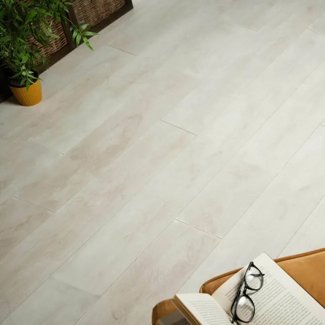Variety Norse Oak Pure+ Laminate Flooring 8mm