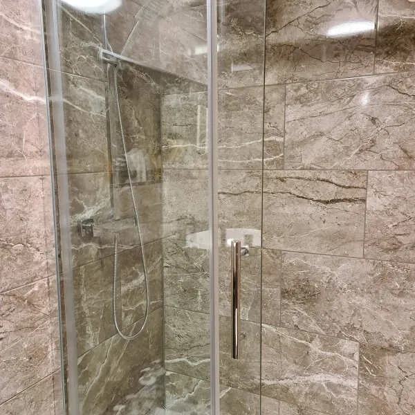 Bernini Natural Gloss Marble Effect Ceramic Wall Tile