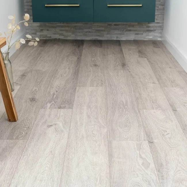 Willow Grey Oak Luxury Click Vinyl Flooring 5mm