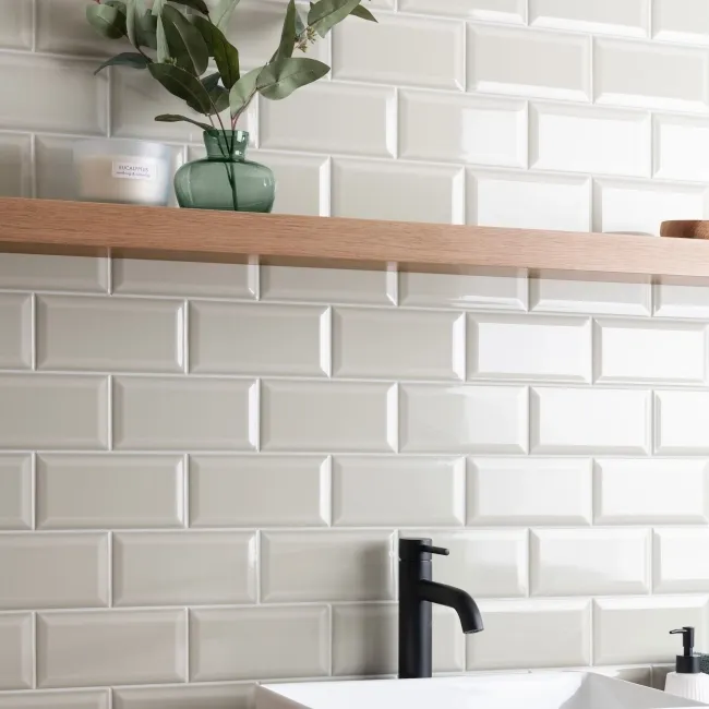 Metro Retro Bevelled Mint Green Gloss Wall Tile