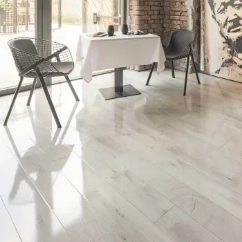 Glossy Ice Oak Laminate Flooring 8mm
