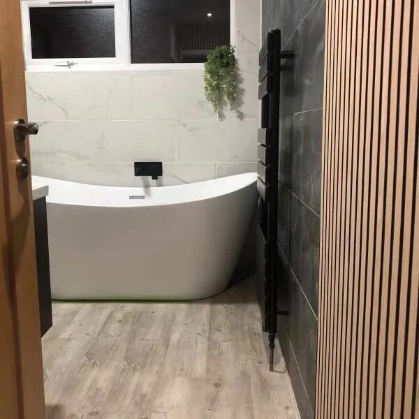 Carrara White Gloss Marble Effect Vitrified Ceramic Wall and Floor Tile