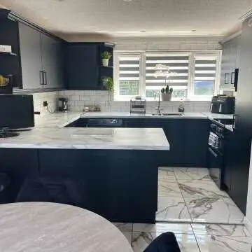 Invisible Marble Gloss Floor Tile