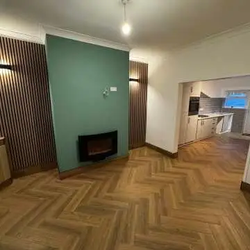 Gironde Roble Oak Wood Effect Matt Porcelain Floor Tile