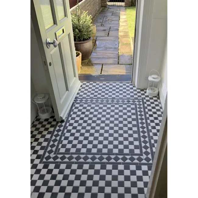 Victorian White & Black Border