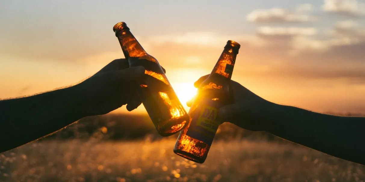 How to Build an Outdoor Bar In 10 Easy Steps