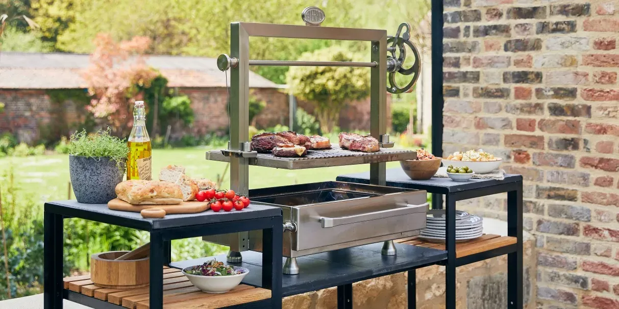 Outdoor Kitchen Inspo
