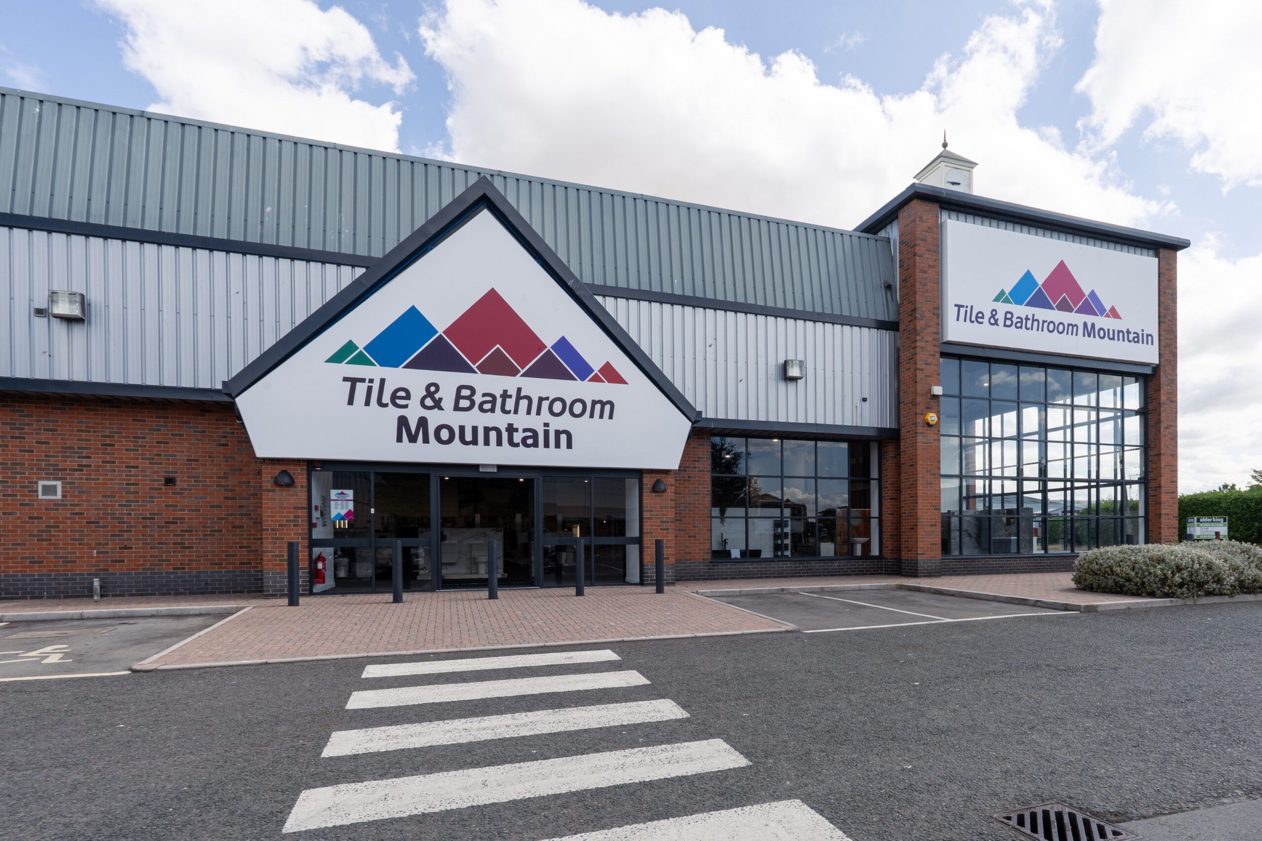 Tile Mountain Opens New Showrooms in Hull, Cheltenham, and Swindon
