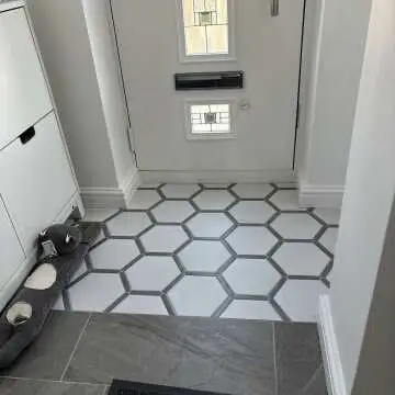 Fusion White Marble Effect & Stone Border Hexagon Tile