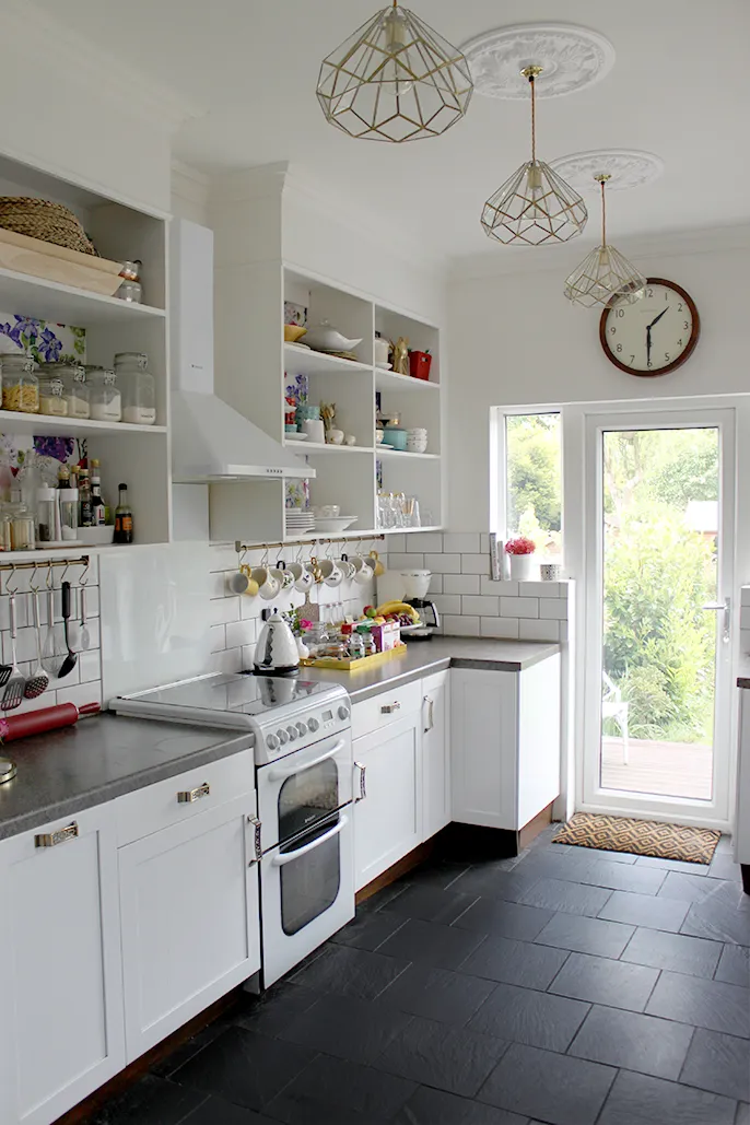 Swoon Worthy - White kitchen with slate flooring