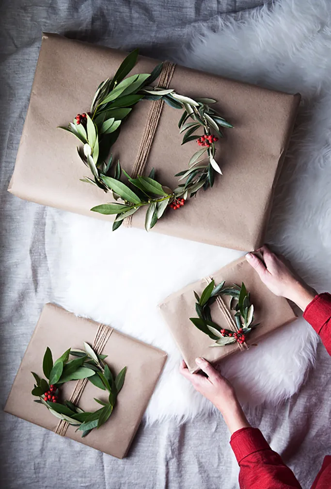 wreath_gift_toppers