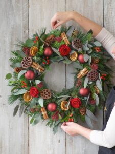Luxury Christmas Wreath | Interflora