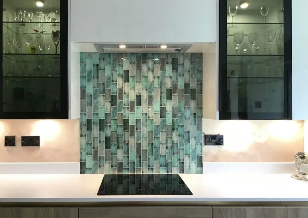 Raindrop Green Glass Mosaic 300x300 | Tile Mountain