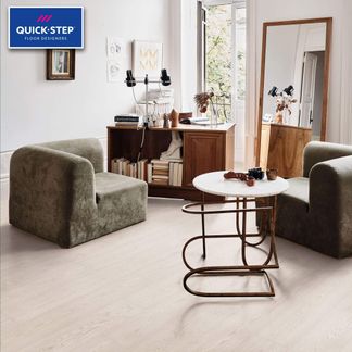 Quick-Step Vibrant Greige Oak Laminate Flooring 8mm
