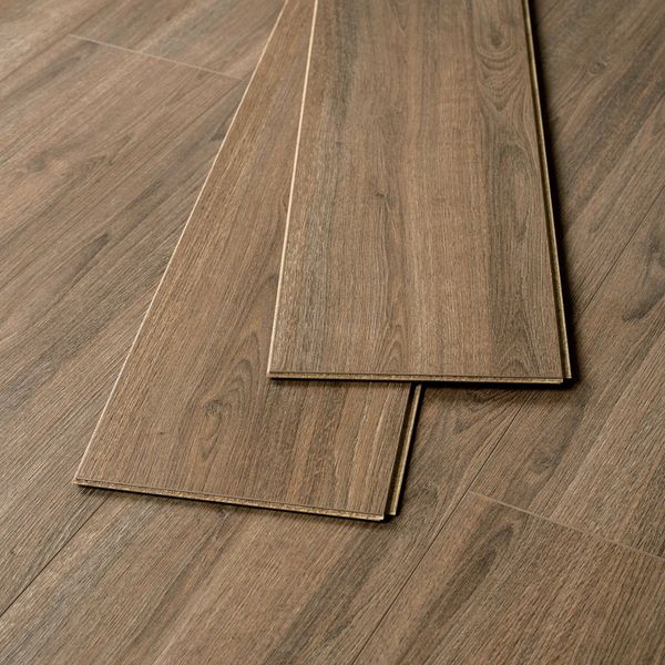 Barcelona Brown Oak Laminate Flooring 7mm
