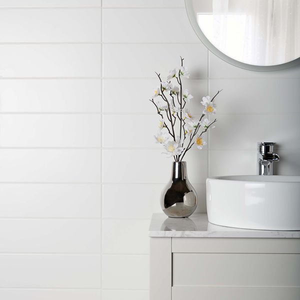 Metro Xl Flat White Matt Wall Tiles 10x30cm From Tile Mountain - Matt White Wall Tiles Bathroom